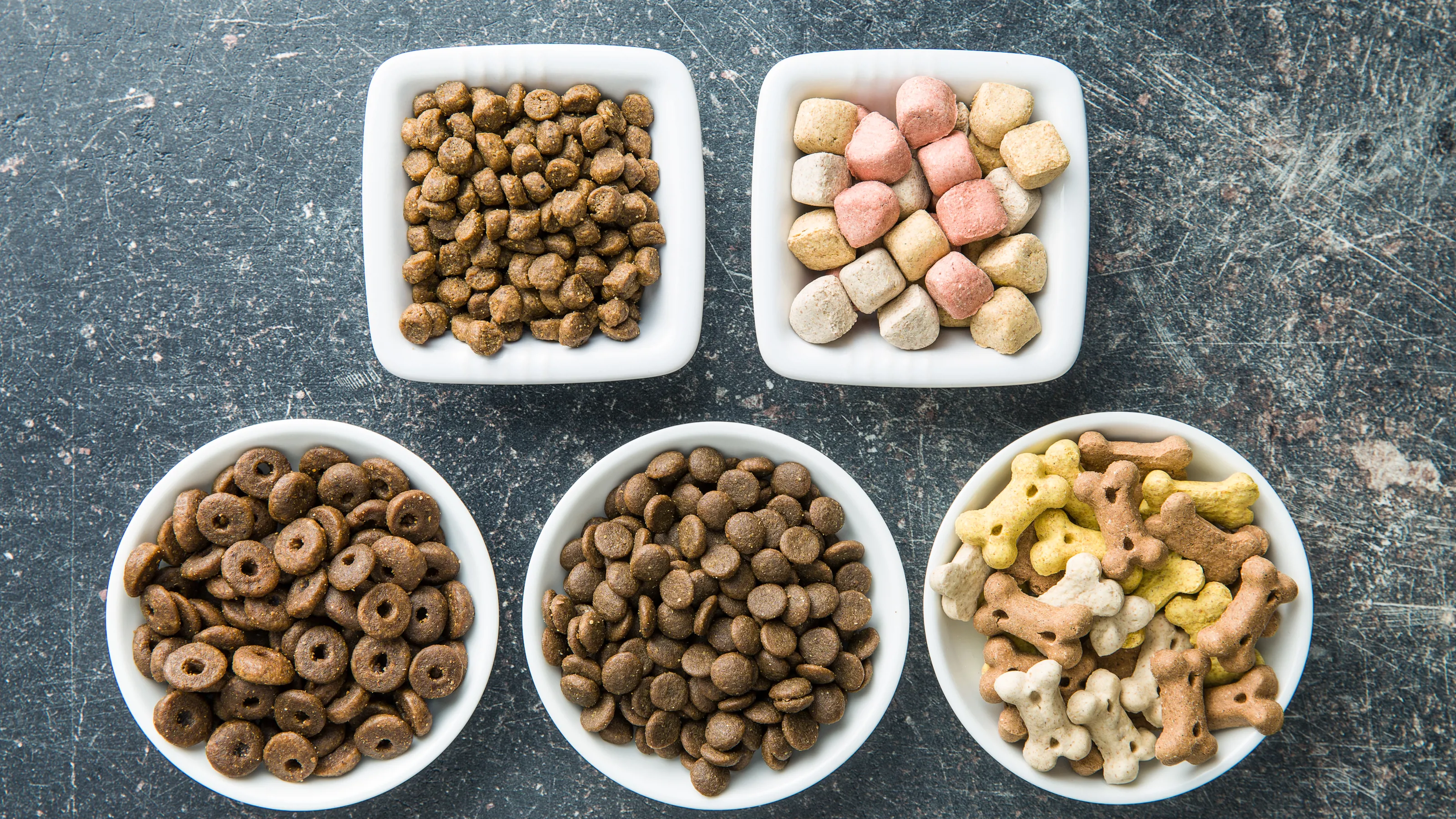 Pet food produced with animal protein powder ingredients.