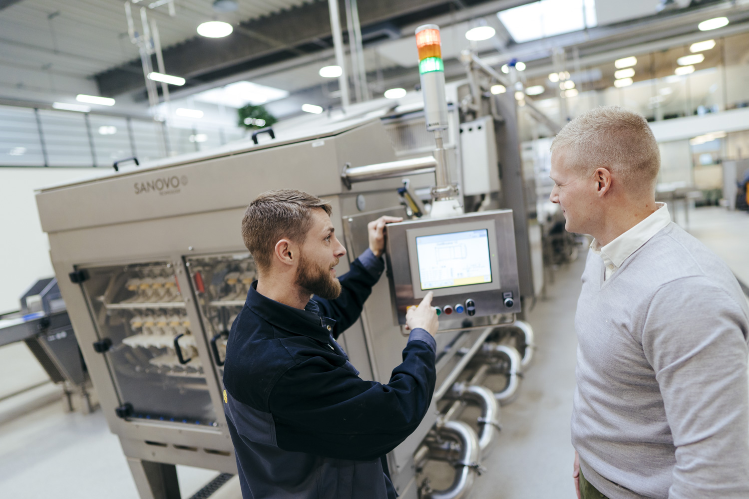 Customer training session on SANOVO egg breaking machine