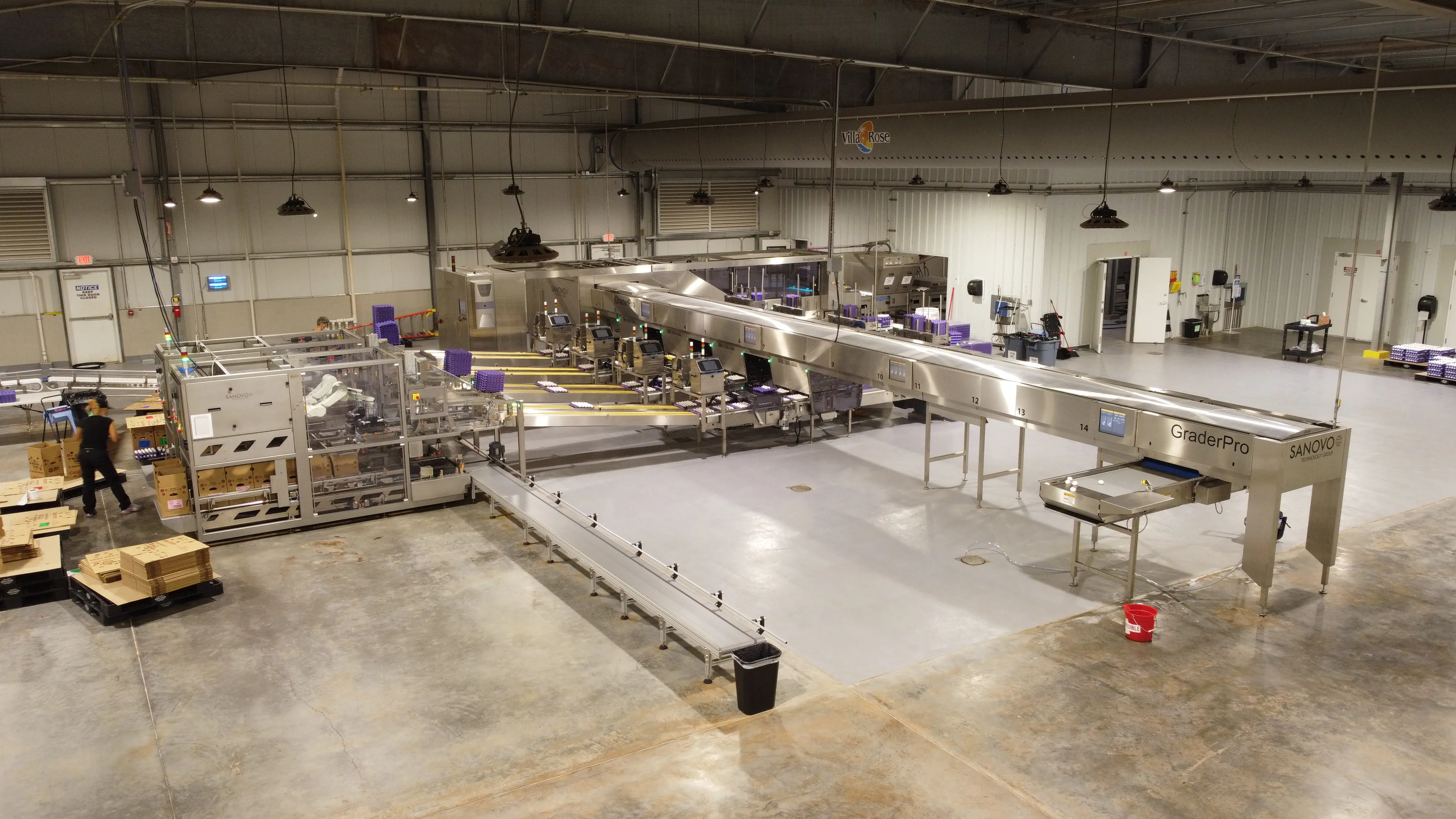 Egg grading line with the SANOVO GraderPro series installed at Waialua Egg Farm in the USA.